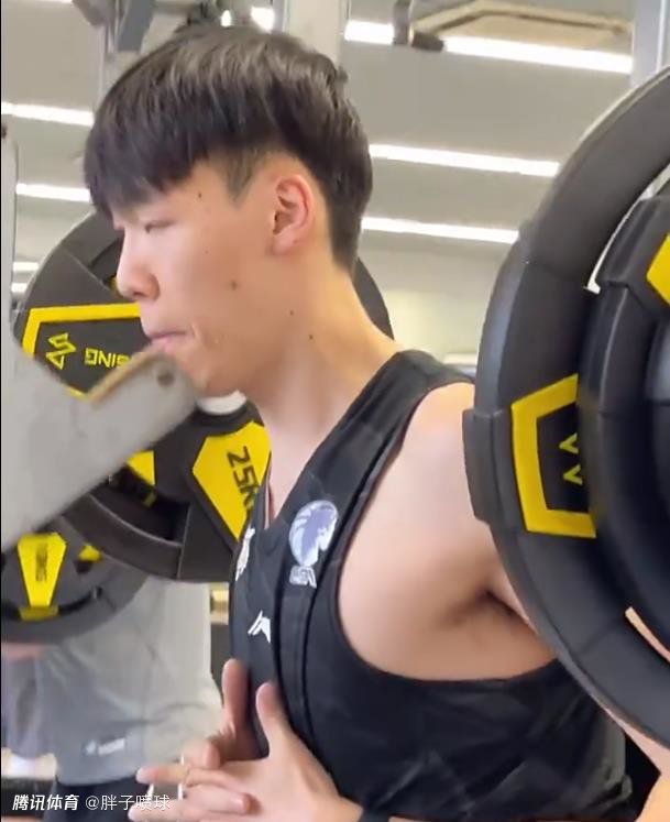 午夜三级a三级三点在线观看