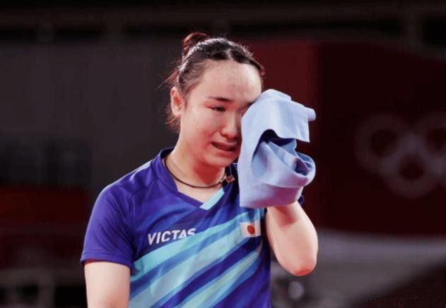 少妇张开双腿